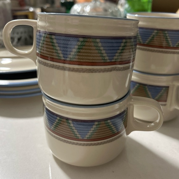 STUDIO NOVA LIMA Vintage Woven Print Hypnotic Plates, Coffee Cups 18 pieces - Picture 3 of 16